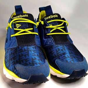 Reebok Boys Sz 5 1/2. Blue/Indigo/Lime/White 3D Ultralite